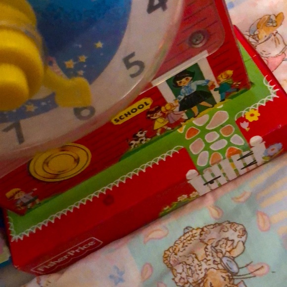 Vintage (2) Fisher-Price Music Box Teach Time Clock & Radio - Both WORK GREAT! - Picture 7 of 13